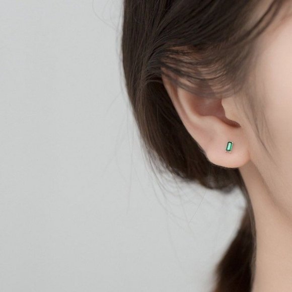 Small Emerald 925 Gold Studs Earrings - EOS002 Gold - Picture 7 of 11